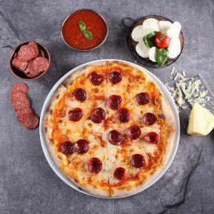 Pizza Pepperoni (24 cm.)